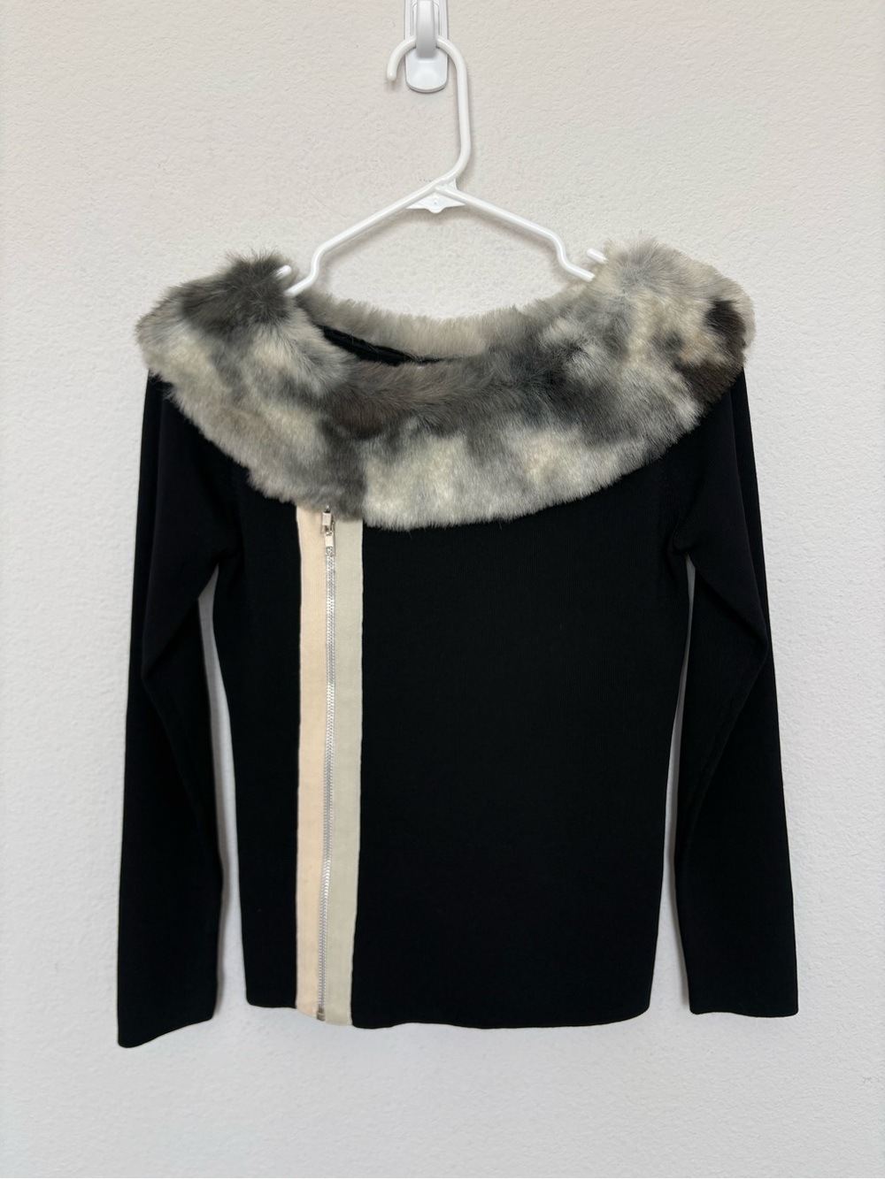 90s Y2k Attitude Black Long Sleeve Goth Grunge Fur Knit Sweater Medium Coquette